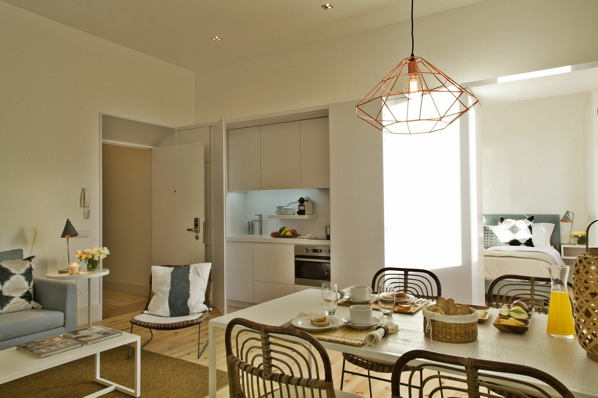 Apartment Five Stars Combro 77 *